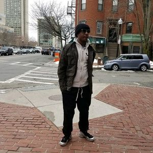 Meet your Posher, Adam